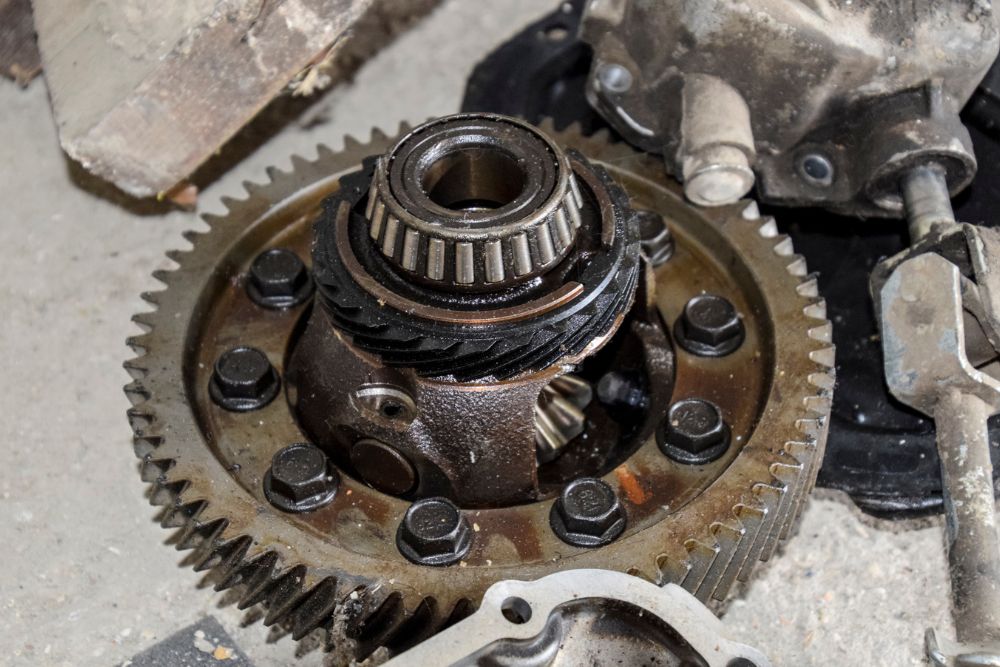 Don't Ignore These Signs - Transmission Repairs And Replacement Guide